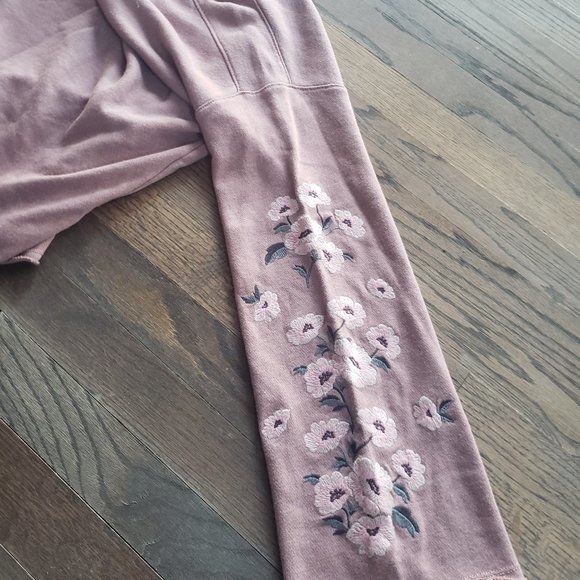 American Eagle Embroidered Pullover Sweater - Picture 5 of 5